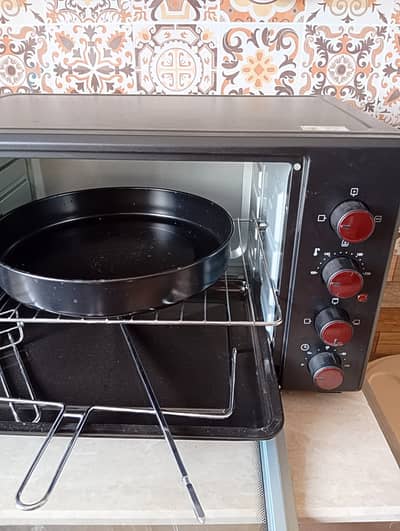 Signature Electric Oven Toaster Rotisserie | New | Price Negotiable