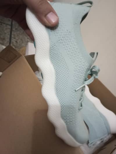 Brand New Skechers Massage Fit - Women's 7.5 - Mint Colour