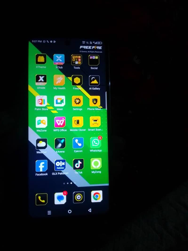 infinix hot 40 pro 1