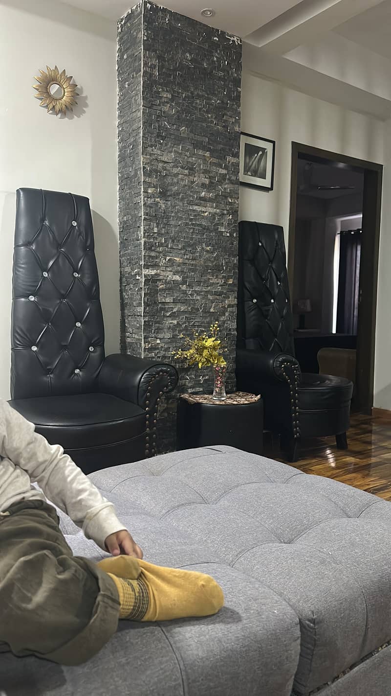 chais coffee table 1