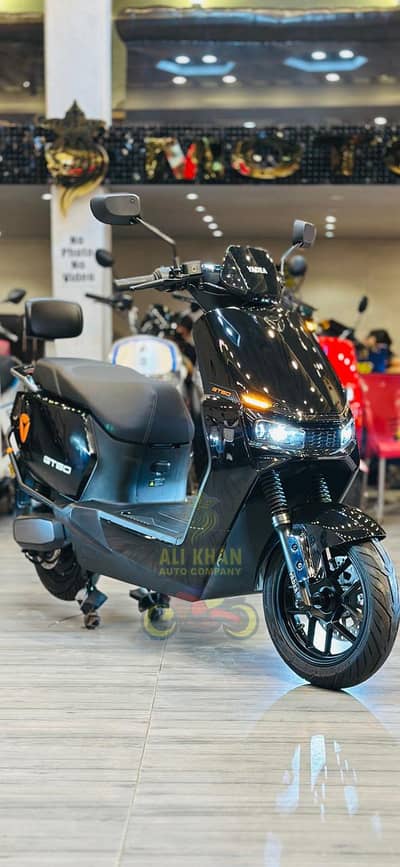 M6 SCOOTY SCOOTER MALE FEMALE LADIES GIRLS BOYS EV YADEA METRO T9 Ly