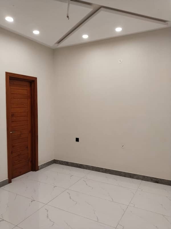 2,bade unfarneshed available for rant in D,Markaz 7