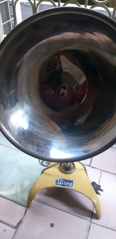 Dish type light/Lamp Anique item for Car makeup study Xchange posible