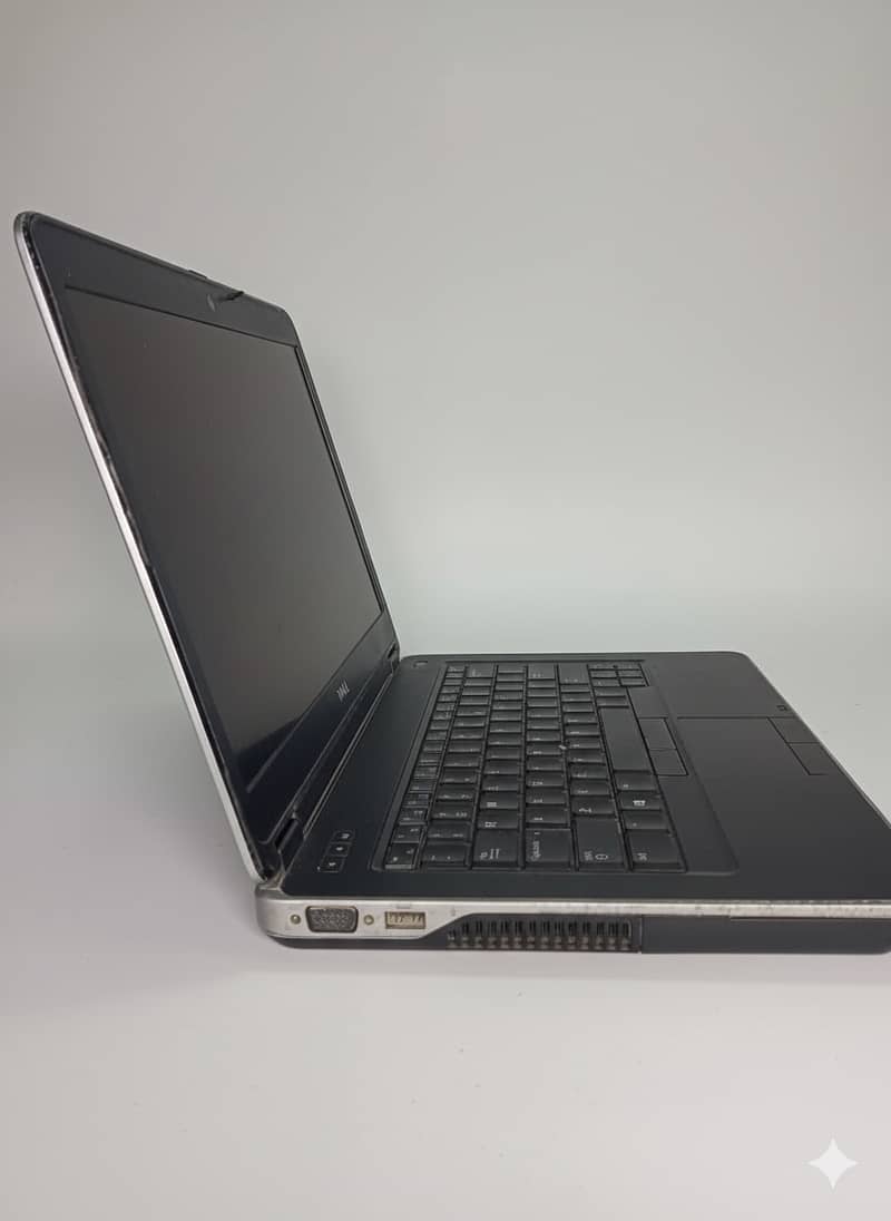 Dell Latitude E6440 – Core i7 (SSD + HDD Combo) 7