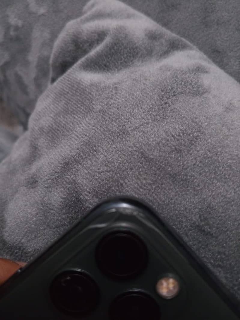 IPhone 11 pro Sim working 6