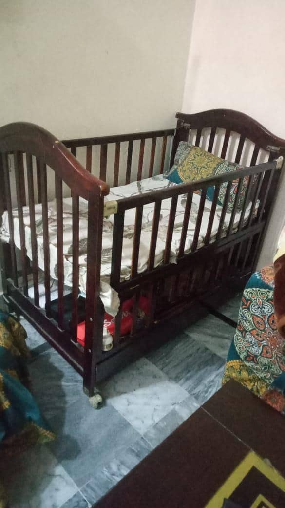 baby cot 0