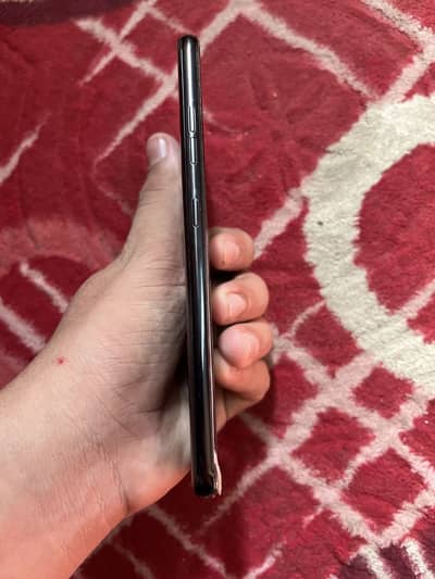 Iphone 7, iphone se , lg v40 thinq