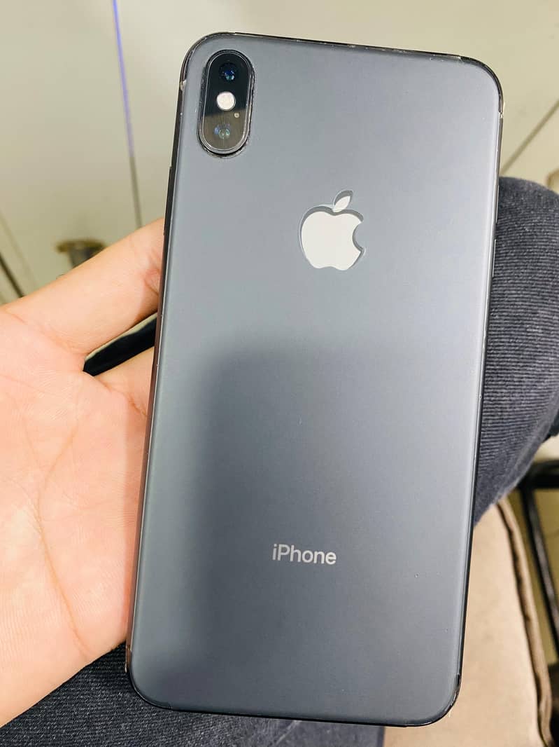 I Phone XS MAX Dual Sim PTA Approved 1