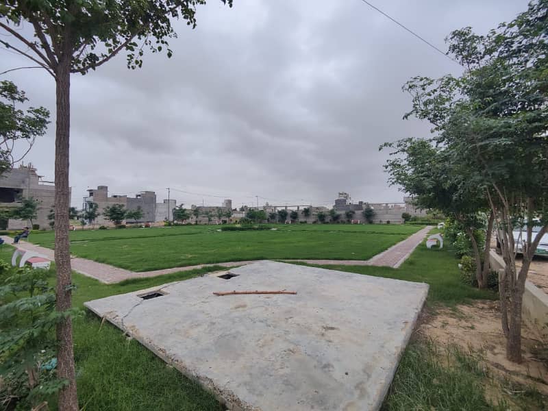 120 SQYARDS PLOT EXECUTIVE BLOCK NORTH TOWN RESIDENCY PHASE 1 0