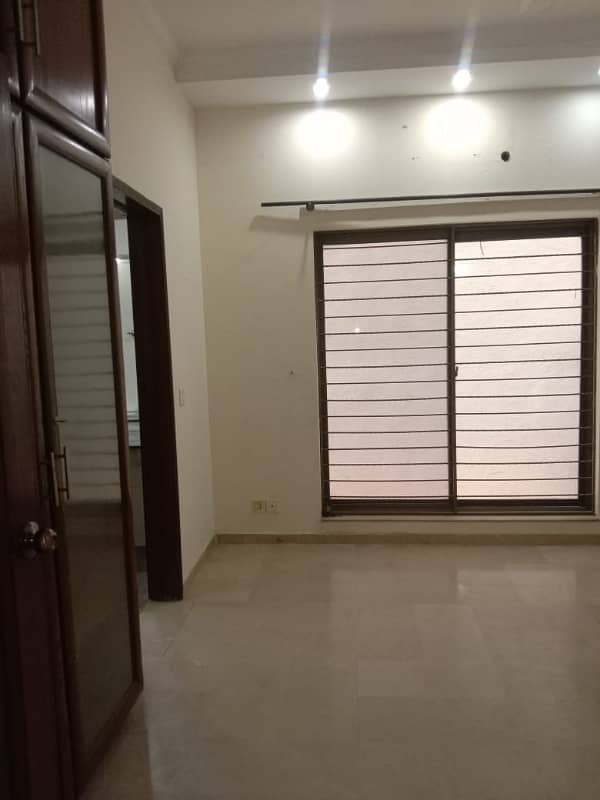 5 Marla Well Maintained House For Rent In Phase 3, Block XX, DHA. 7