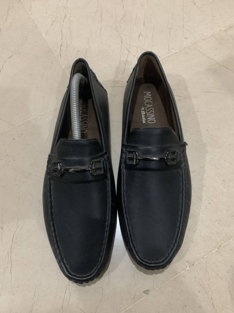 Bata Loafers 0