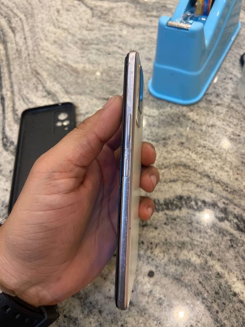 v21 Vivo 1