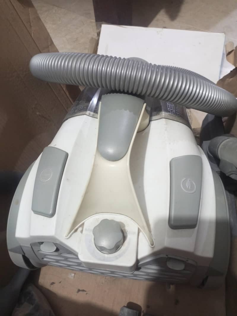 Anex Vacuum Cleaner 1