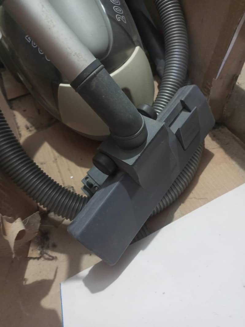 Anex Vacuum Cleaner 4