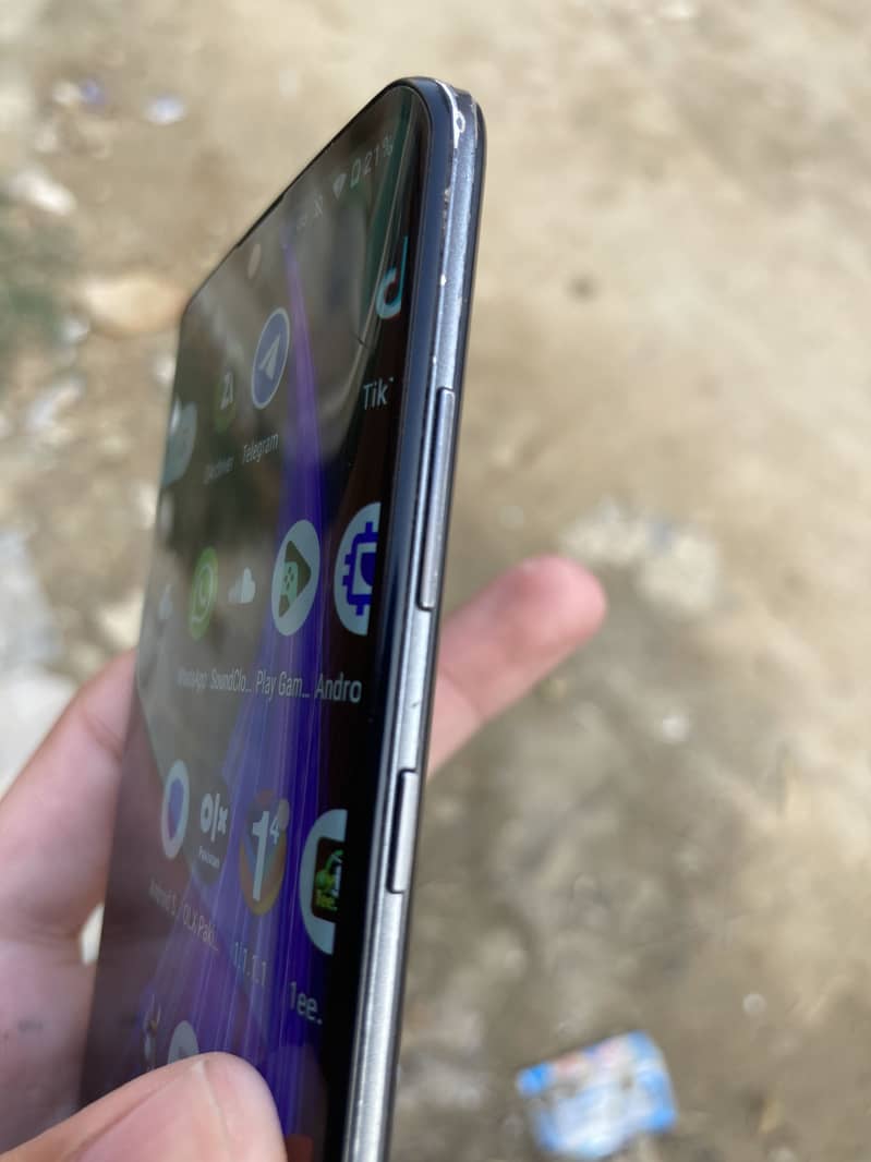 Sharp Aquos Zero 2 1