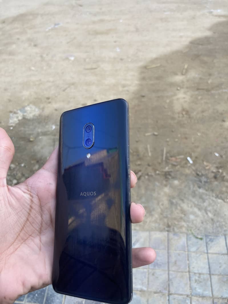 Sharp Aquos Zero 2 3