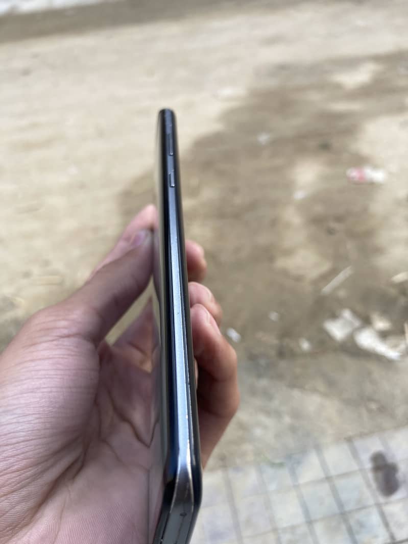 Sharp Aquos Zero 2 5