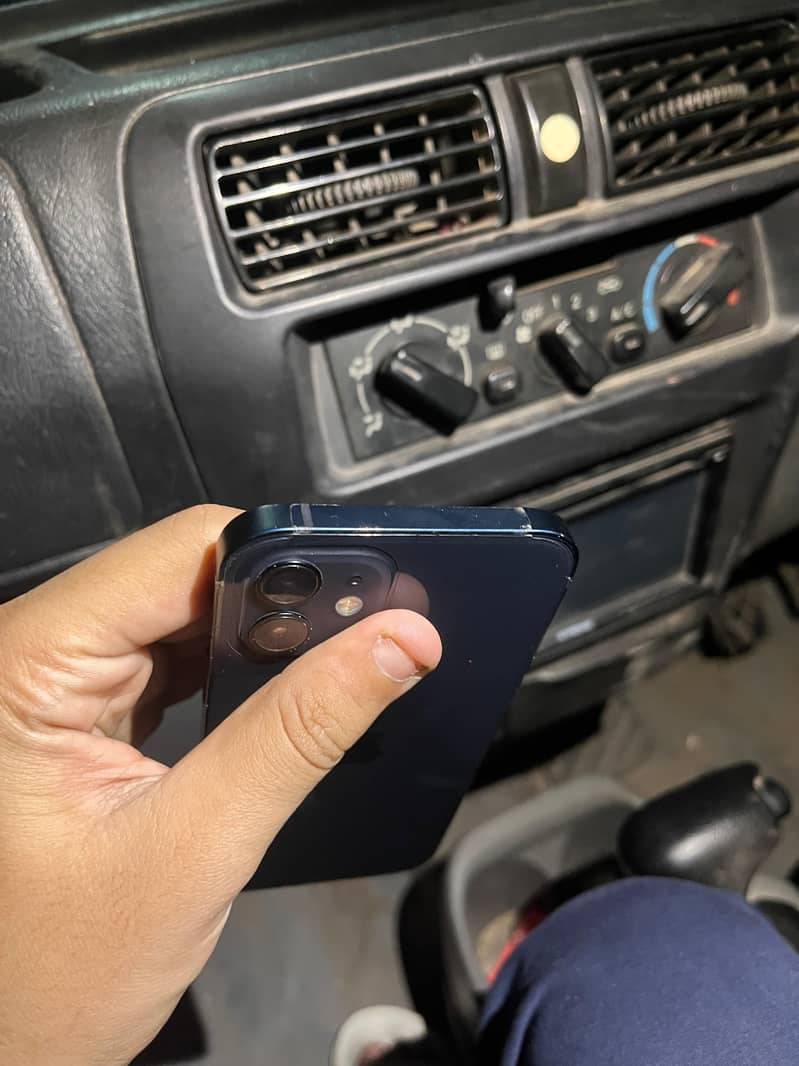 Iphone 12 4