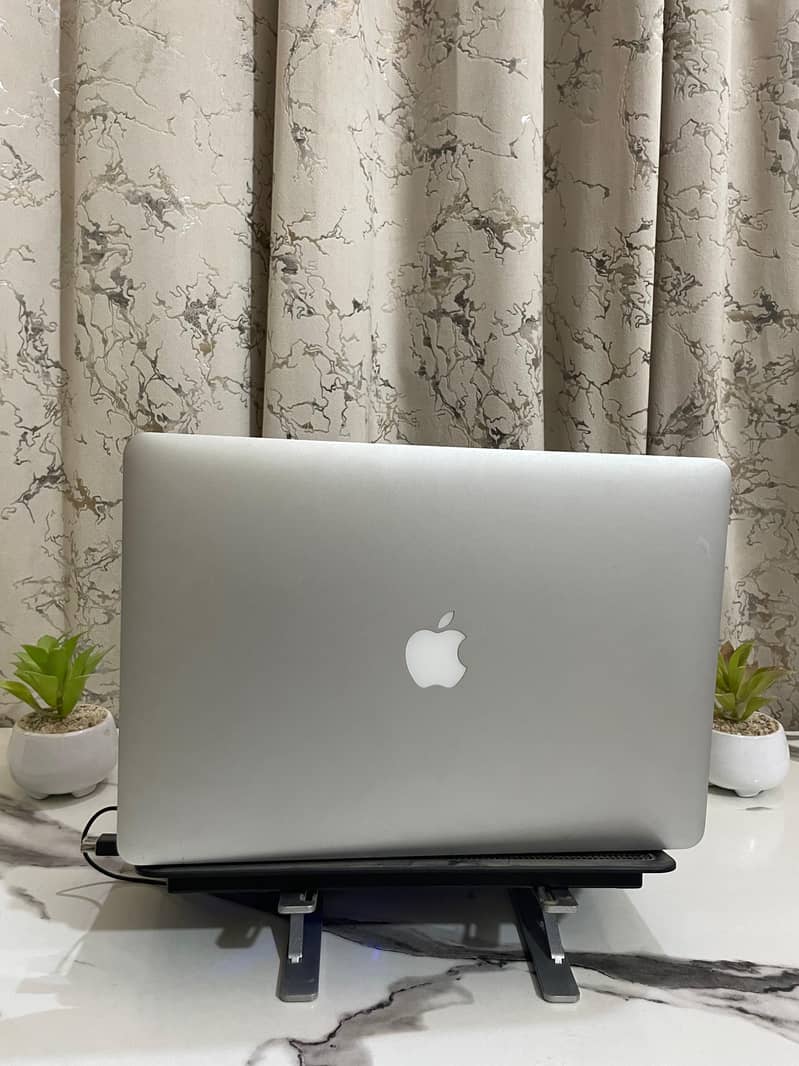 Macbook Pro 0