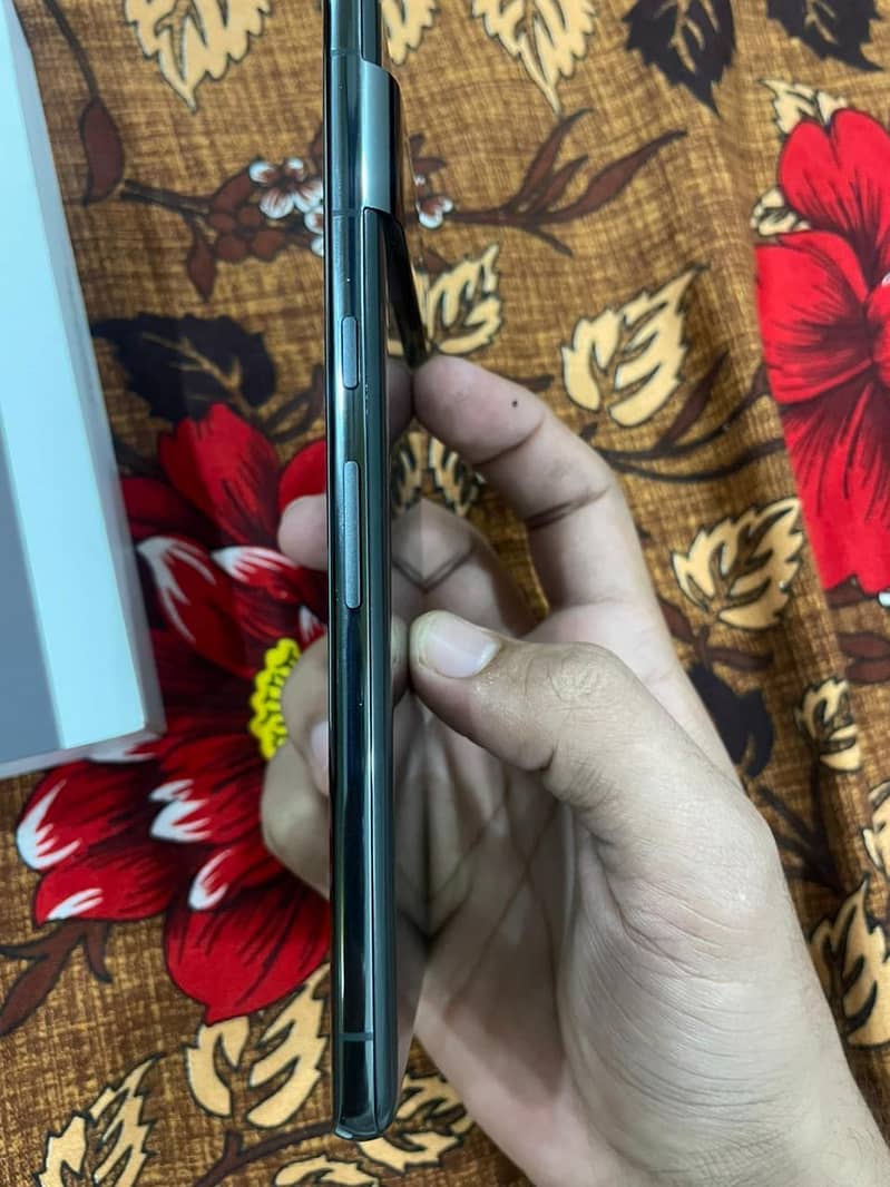 Google pixel 7 pro WITH SIM TIME  10/10 4