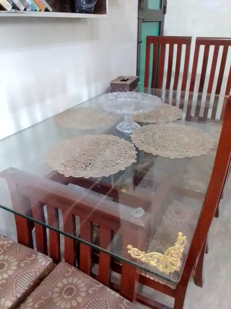 dining table// dinning with 6 chairs // dinnng table for sale 0