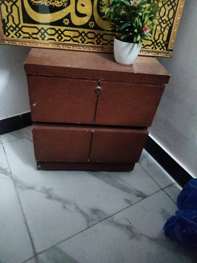 ڈبل بیڈ سائڈ ٹیبل 1