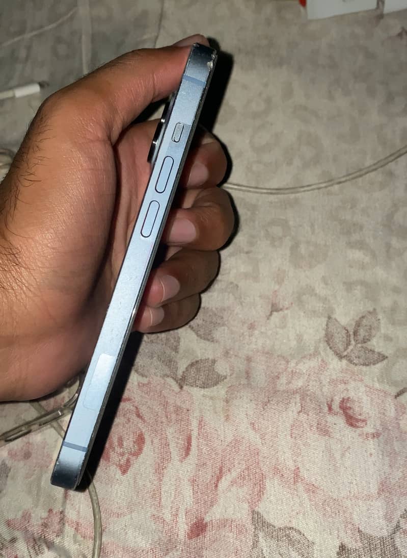 Apple iPhone 14 2