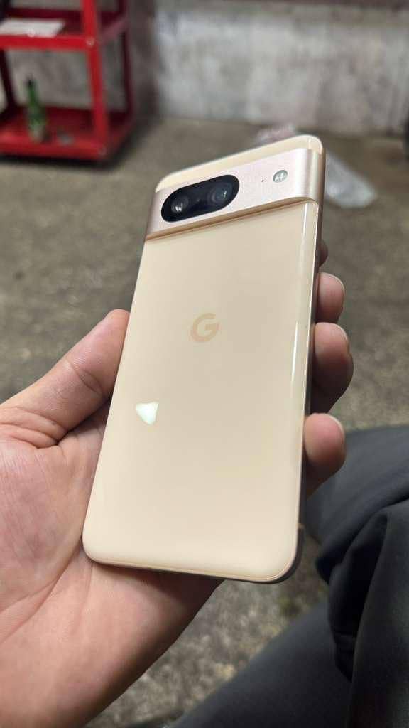 Google pixel 8 1