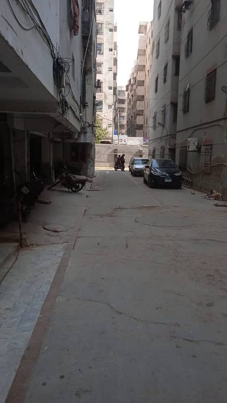 Avail Yourself A Great Prime Location 950 Square Feet Flat In Gulistan-e-Jauhar - Block 13 8