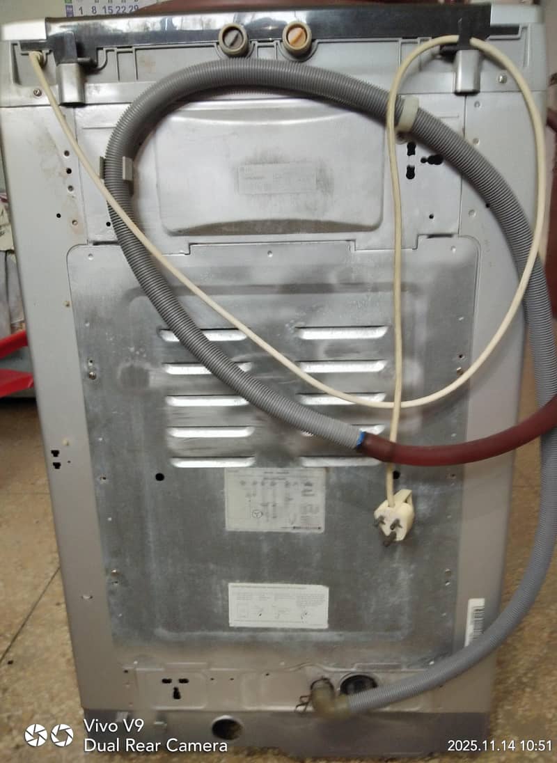 Automatic washing machine 4