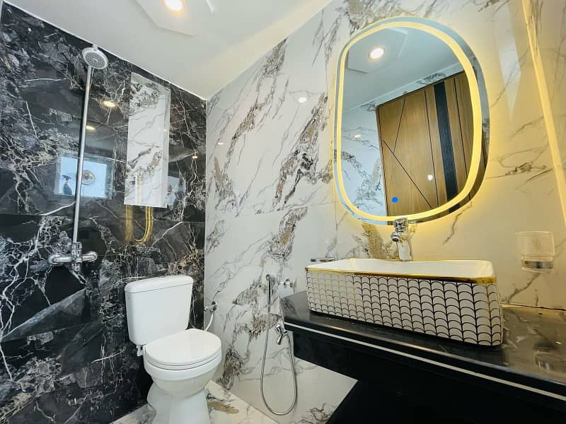 7 MARLA BEAUTIFUL DOUBLE UNIT HOUSE FOR SALE IN UMER BLOCK 31