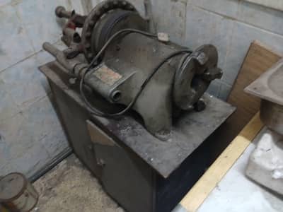 Gi pipe threading machine