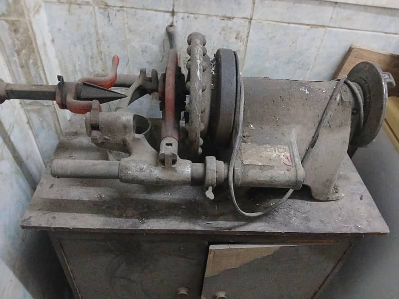 Gi pipe threading machine 3
