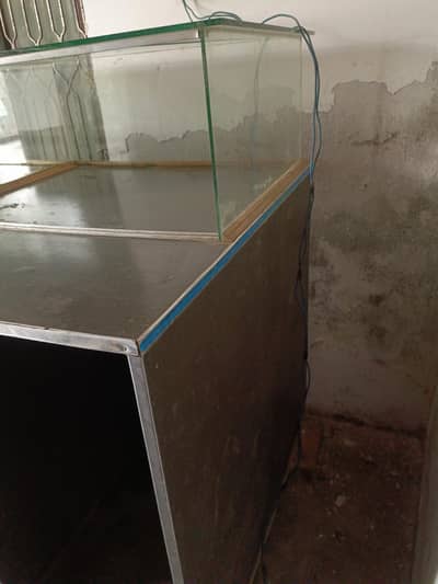 Mobiles And Sports counter