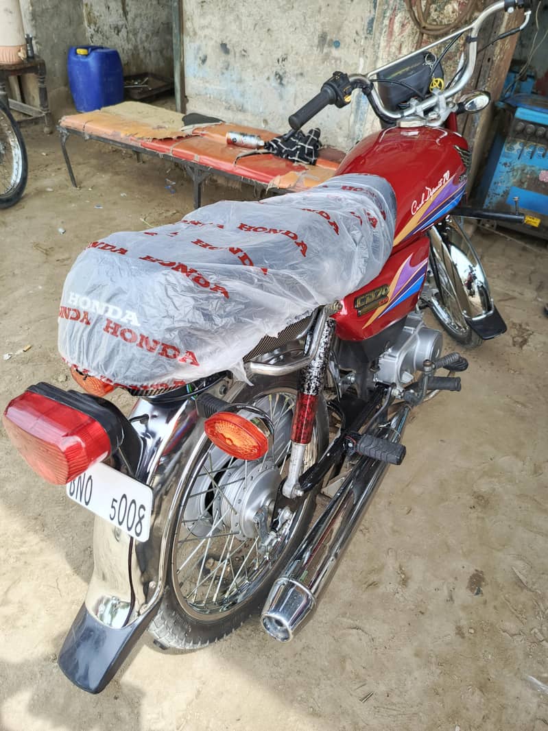 honda cd70 old model 2007. totally genuine 5