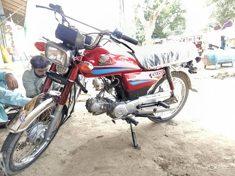 honda cd70 old model 2007. totally genuine 6