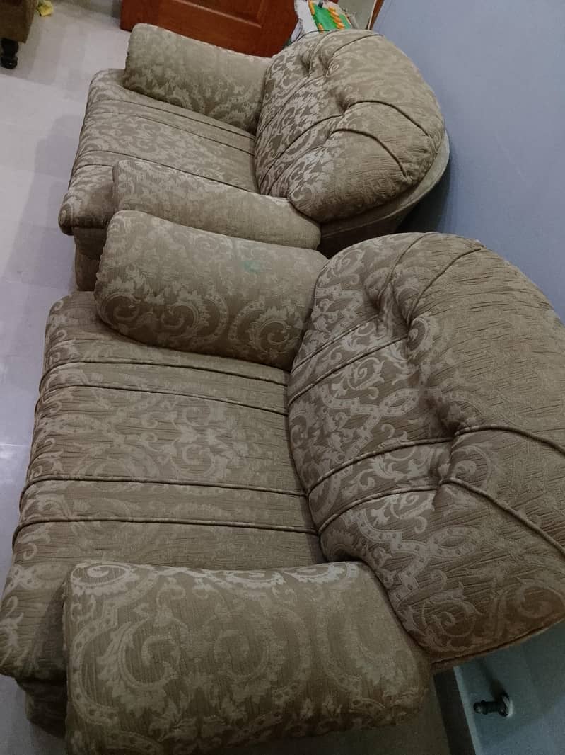 5 sofas 7