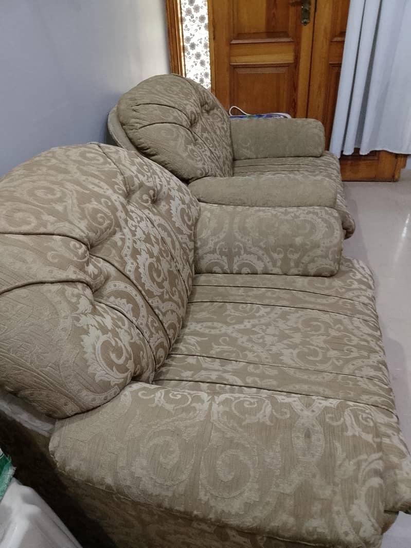 5 sofas 8