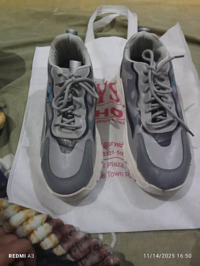 joggers Gray & white