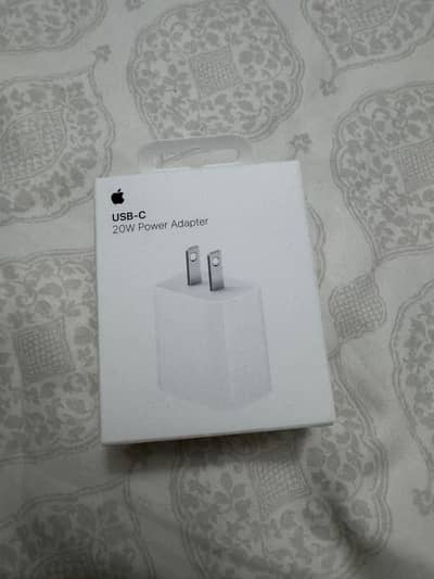 Apple Iphone 20 Watt adpater from US with receipt 17 pro max 16 pro
