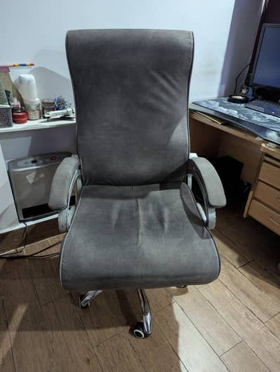High back office Executive chair for sale in rawalpindi/islamabad