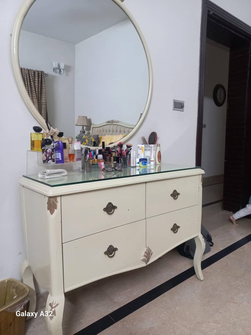 deco paint dressing table 0