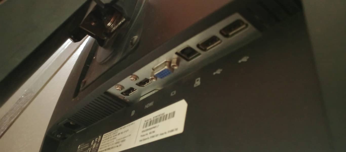 HP LCD BORDERLESS SCREEN 1