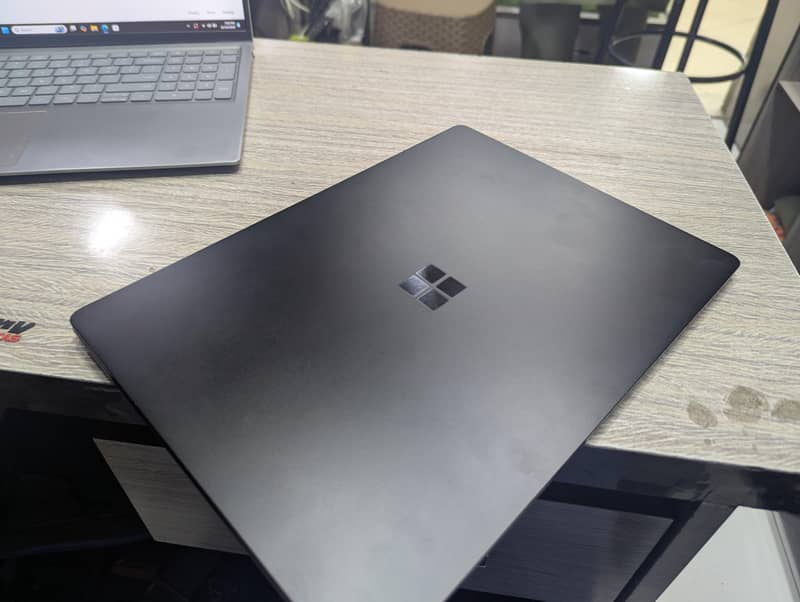 Microsoft Surface 4 3