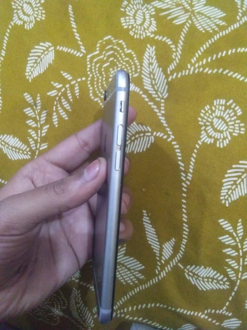 Apple iPhone 6 3
