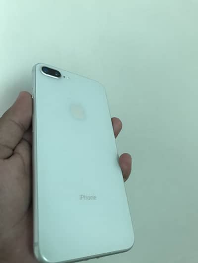 iPhone 8 Plus