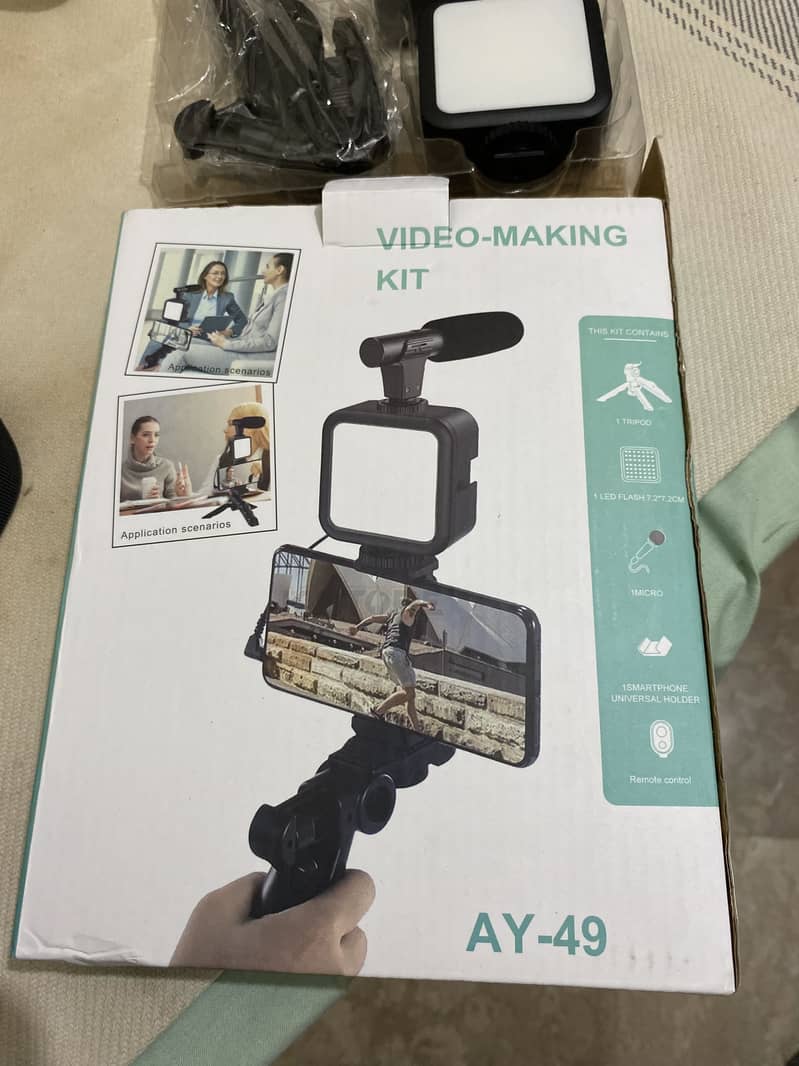 Vlogging Kit Stand Light Mic 0