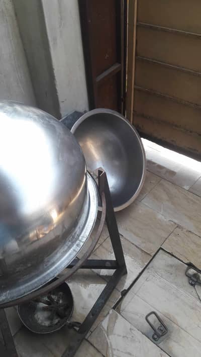 atta gondne wala bowl is for sale