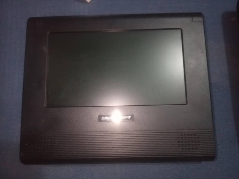 DVD LCD audio system 0