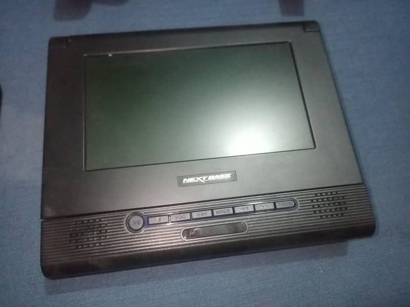 DVD LCD audio system 1